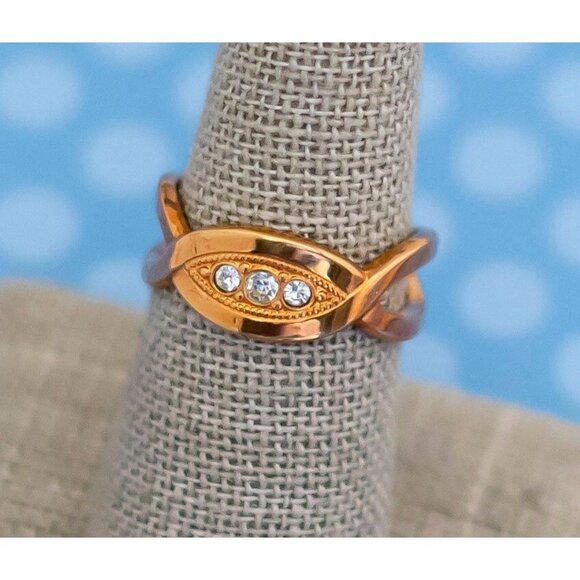 Vintage Minimalist Copper Tone Rhinestone Ring by Avon Size 7 - M11 - Picture 2 of 4